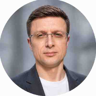 Александр Захаров